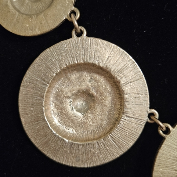 Gold medallion statement necklace - Picture 6 of 8